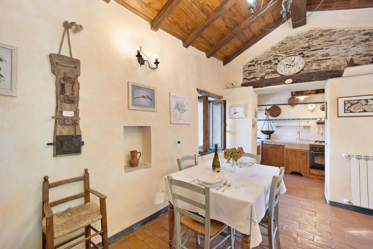 Casa Vittorina Villa Cesio ภายนอก รูปภาพ