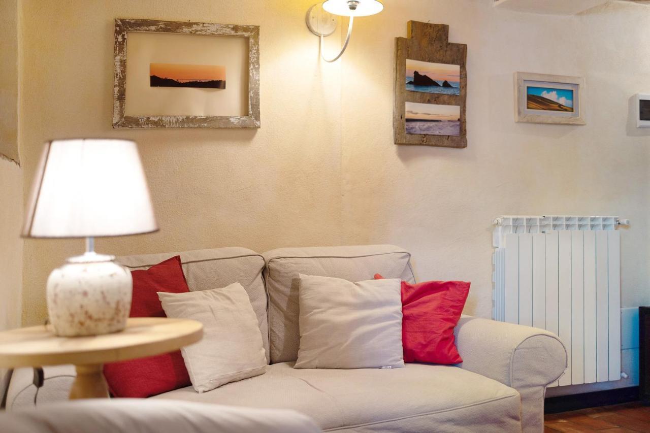 Casa Vittorina Villa Cesio ภายนอก รูปภาพ