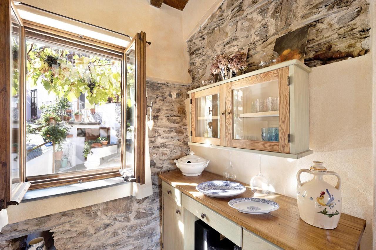 Casa Vittorina Villa Cesio ภายนอก รูปภาพ