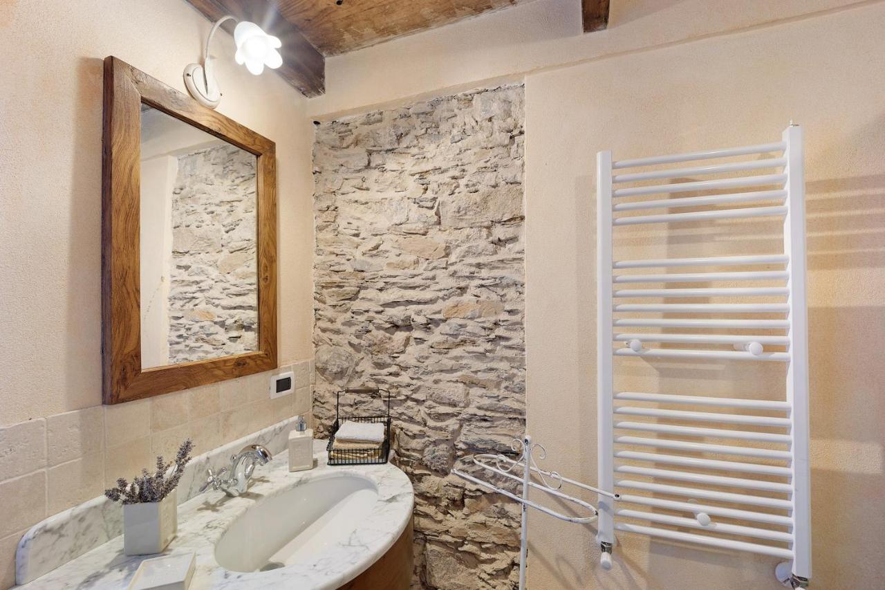Casa Vittorina Villa Cesio ภายนอก รูปภาพ