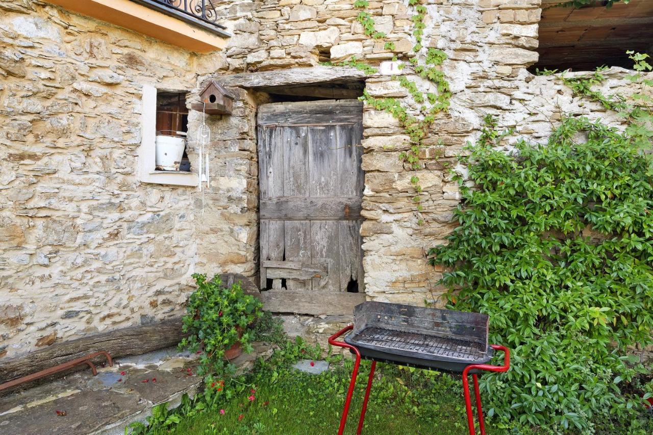 Casa Vittorina Villa Cesio ภายนอก รูปภาพ